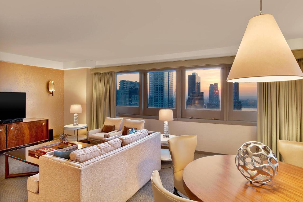 Отель The Westin New York At Times Square Экстерьер фото A suite at the Westin Palace, Madrid