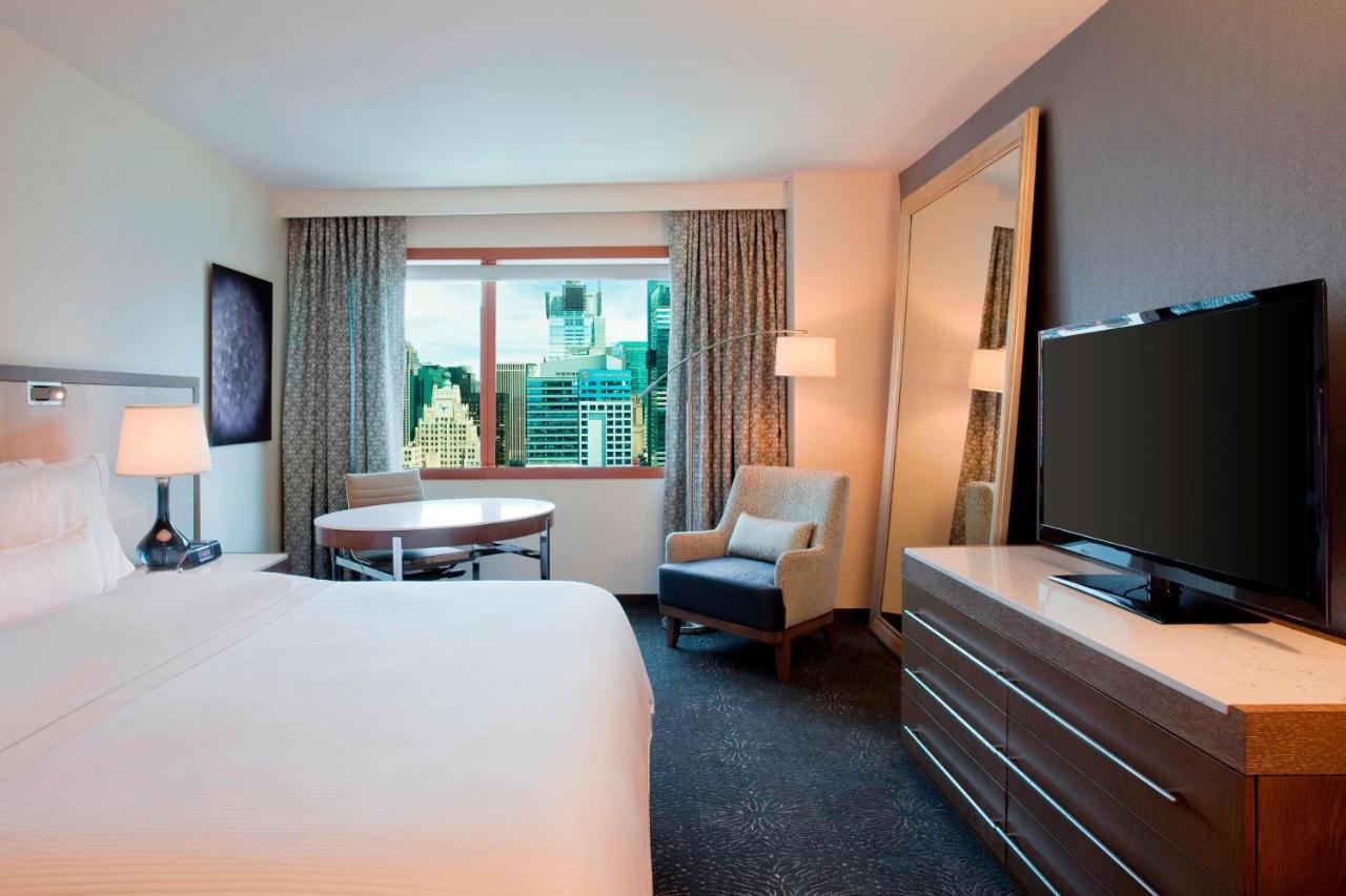 Отель The Westin New York At Times Square Экстерьер фото