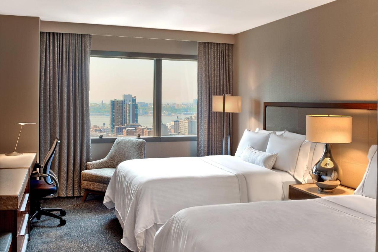Отель The Westin New York At Times Square Экстерьер фото