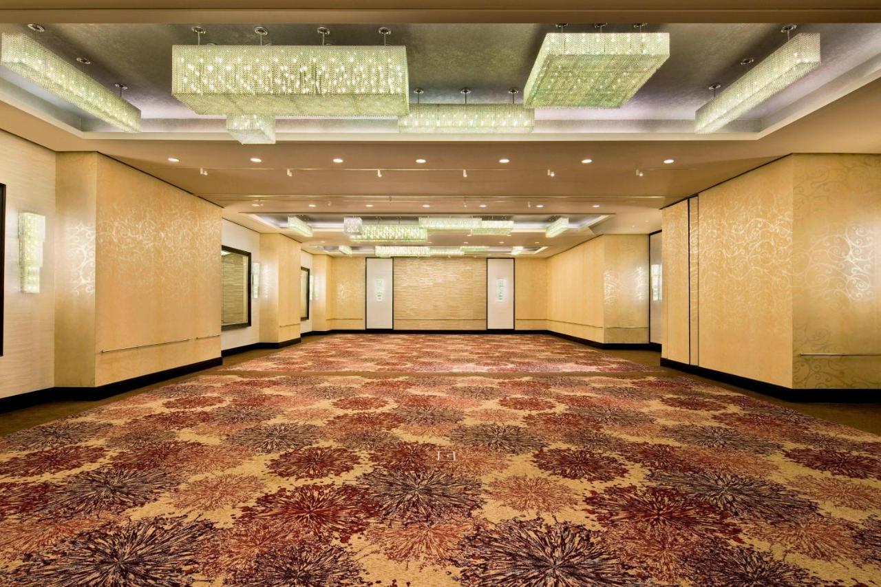 Отель The Westin New York At Times Square Экстерьер фото The ballroom at the Westin