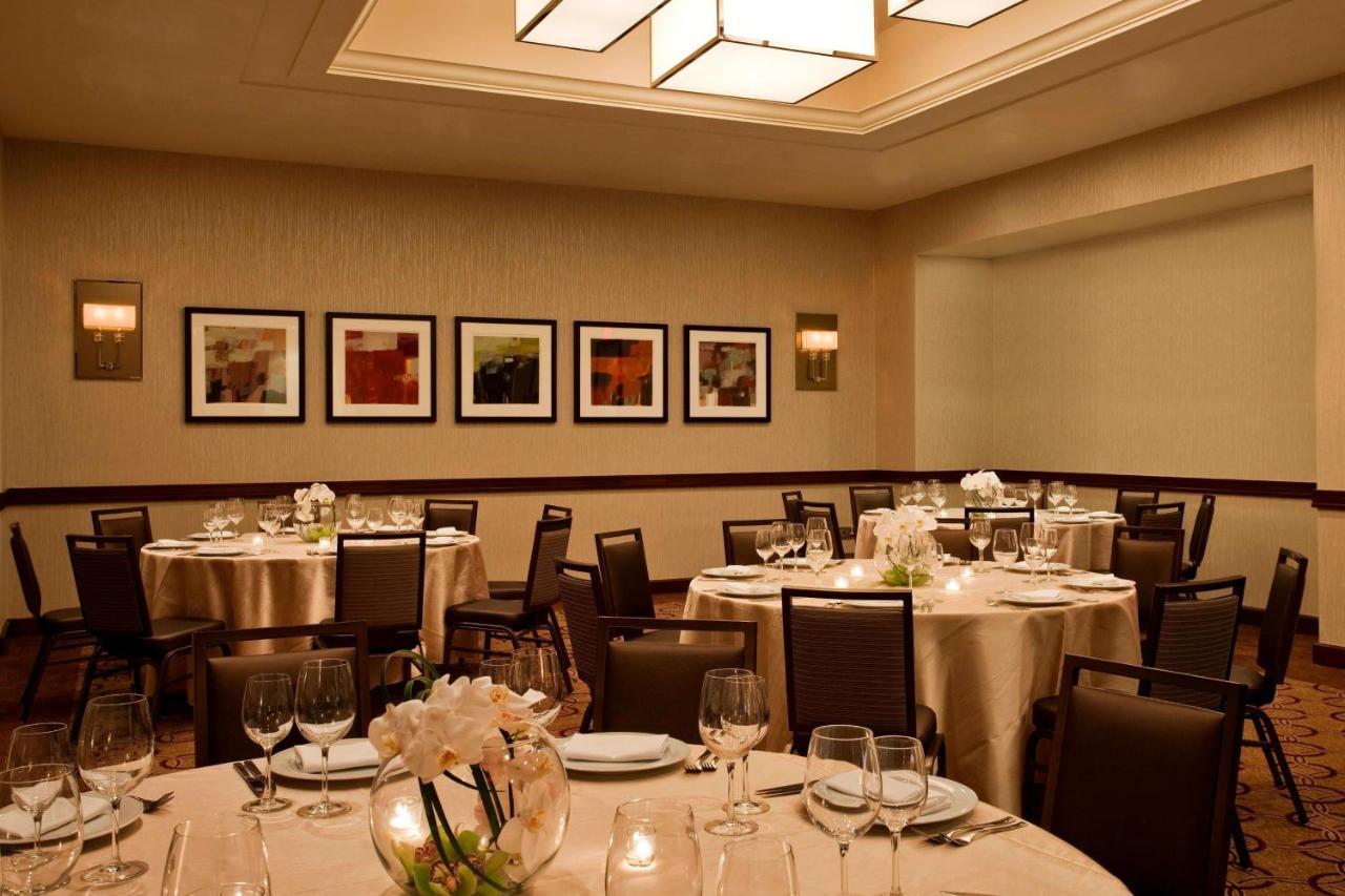 Отель The Westin New York At Times Square Экстерьер фото The Westin New York at Times Square