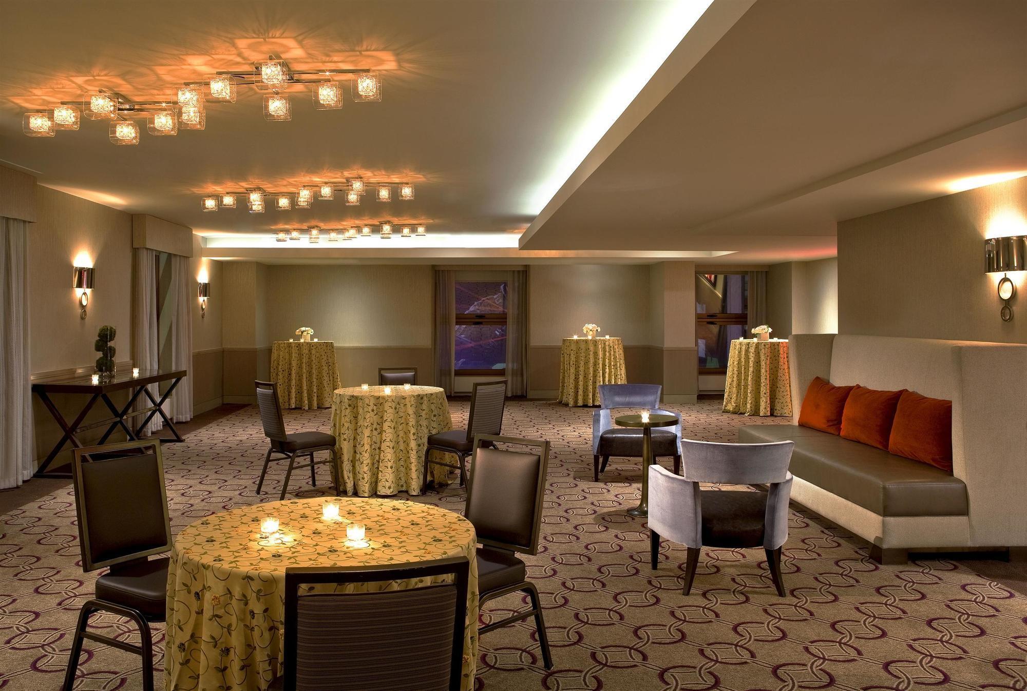 Отель The Westin New York At Times Square Экстерьер фото The Westin New York at Times Square